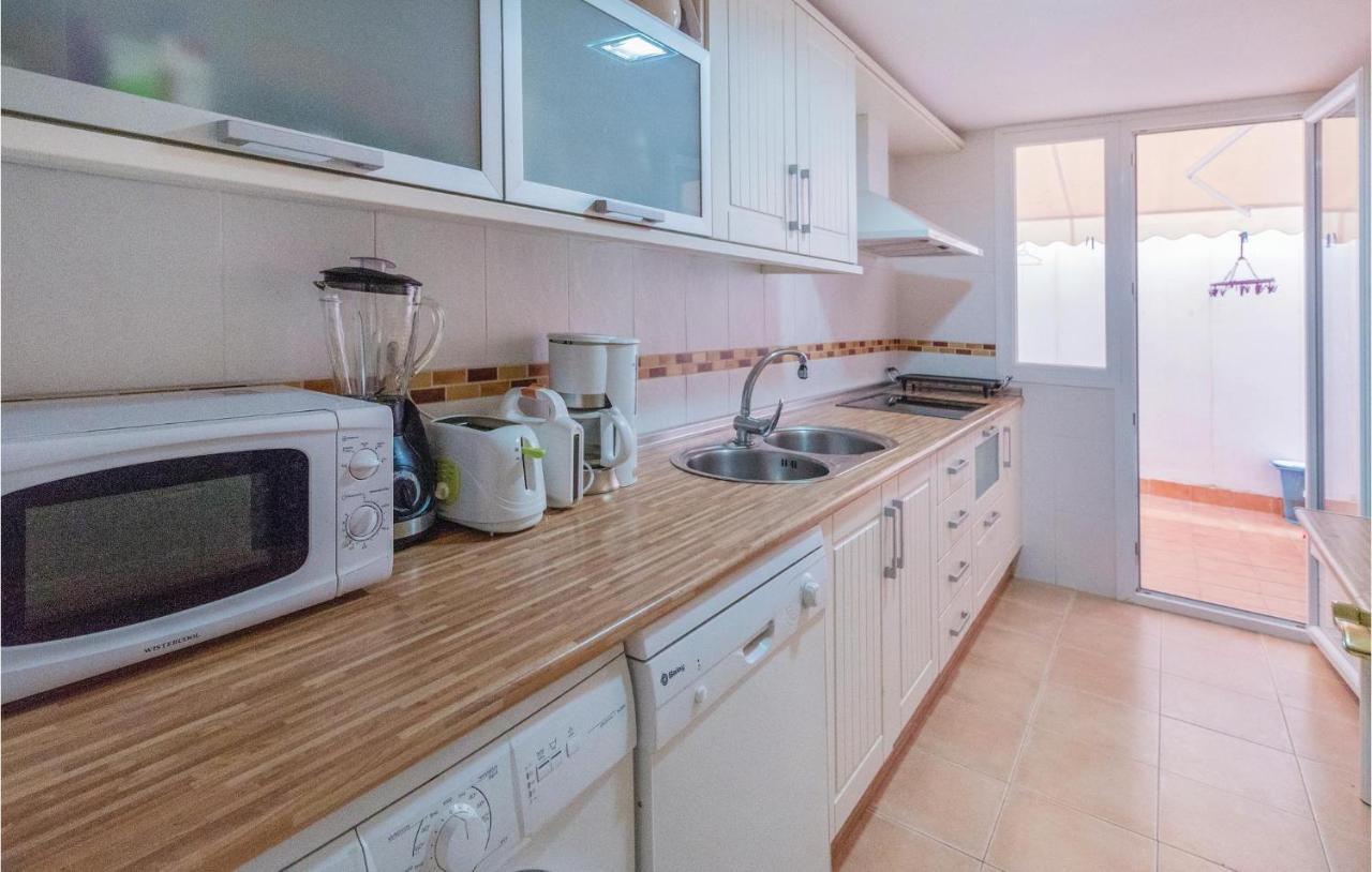 3 Bedroom Stunning Apartment In Motril Exterior foto