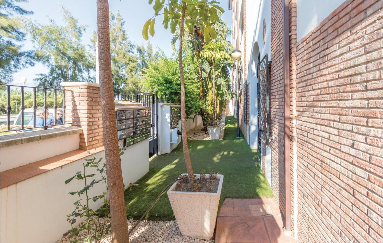 3 Bedroom Stunning Apartment In Motril Exterior foto