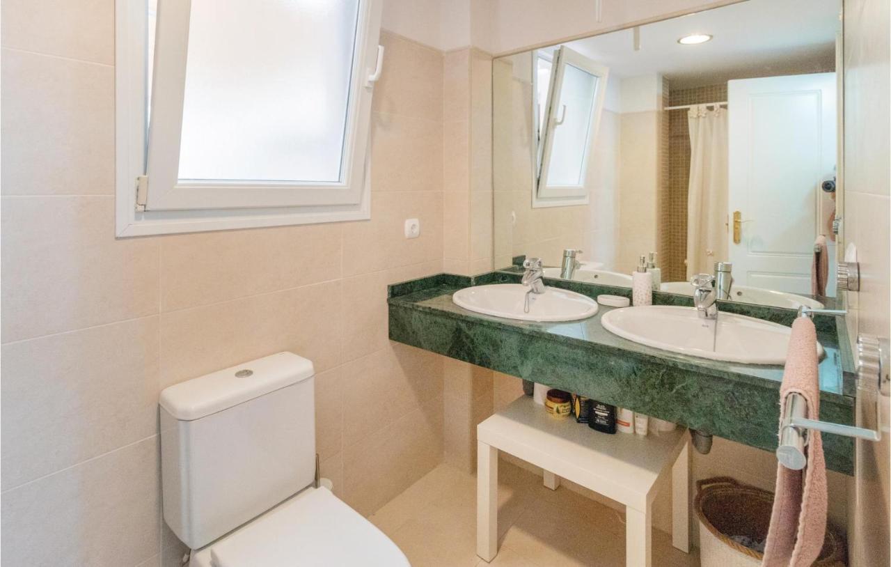 3 Bedroom Stunning Apartment In Motril Exterior foto