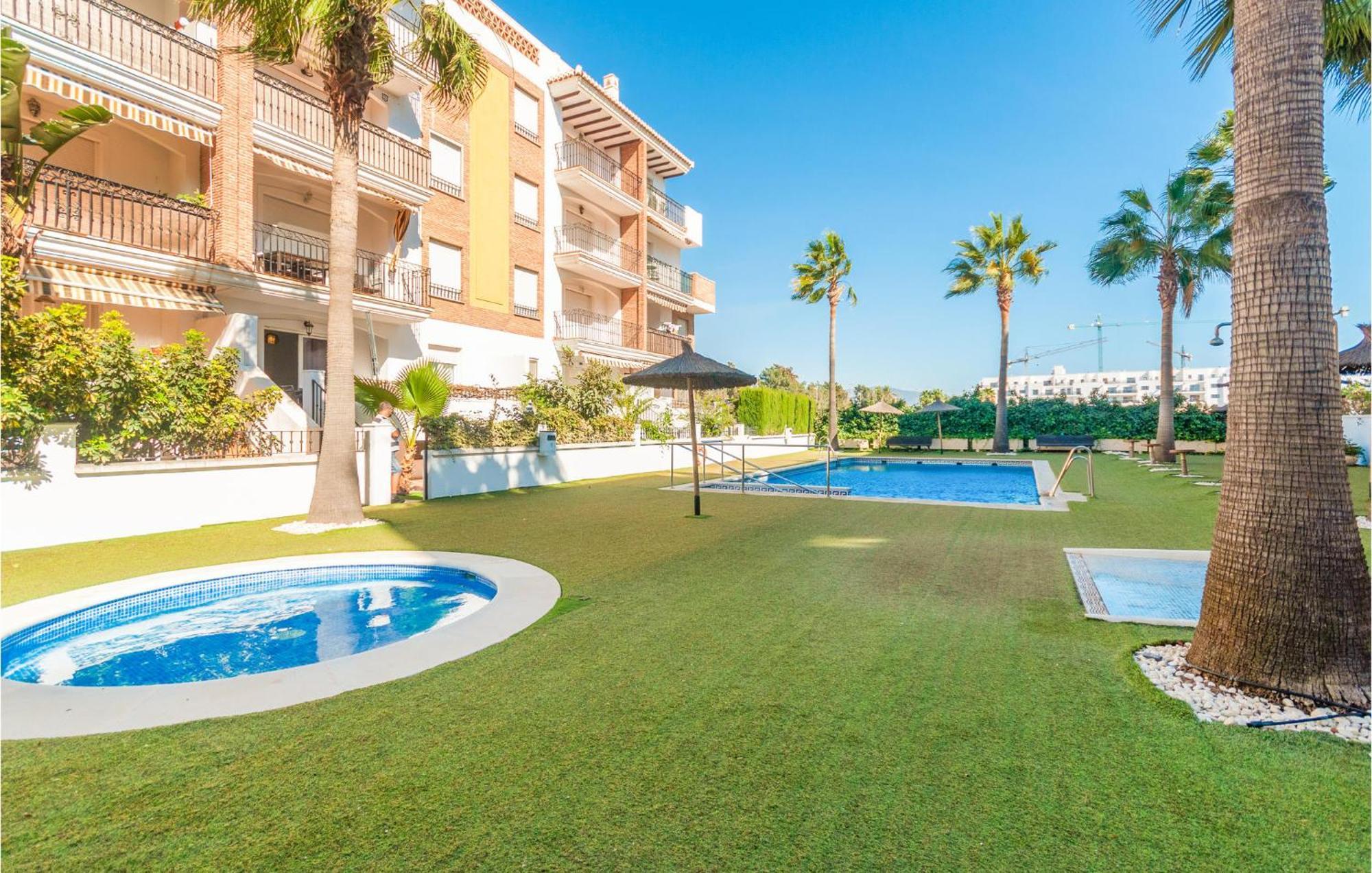 3 Bedroom Stunning Apartment In Motril Exterior foto