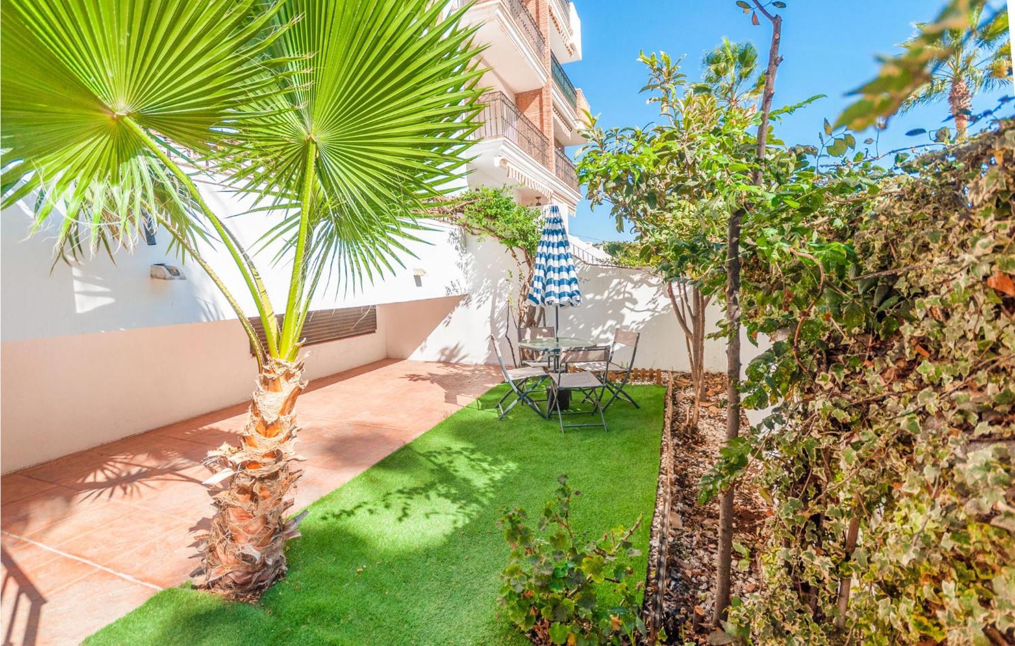 3 Bedroom Stunning Apartment In Motril Exterior foto